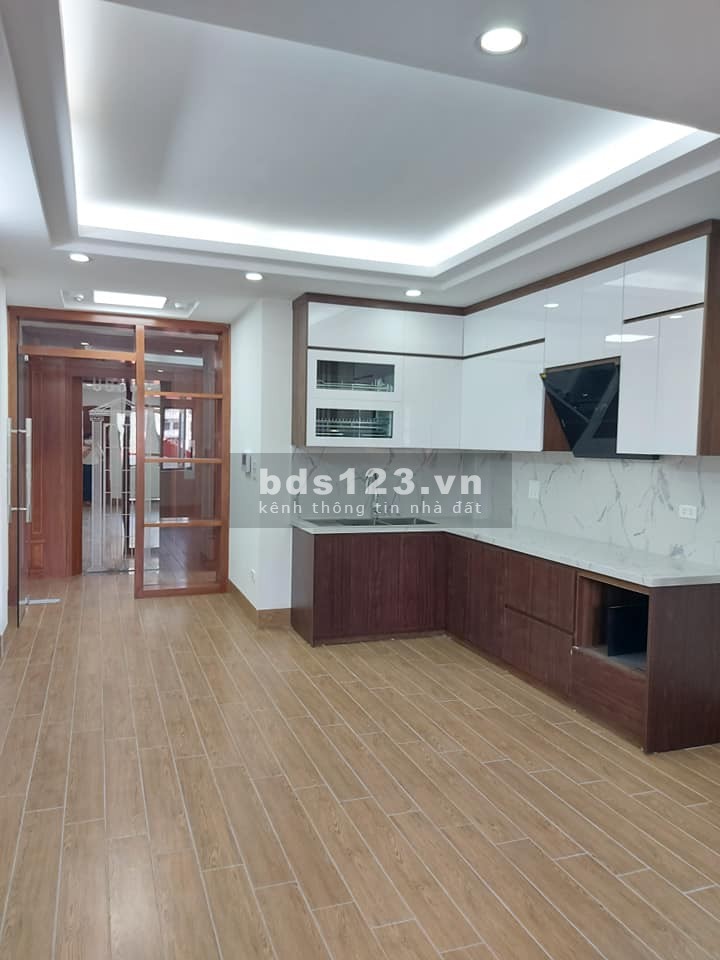 Bán nhà Mạc Thái Tổ phân lô vỉa hè ô tô tránh thang máy dt 61m2 7 tầng nhỉnh 14 tỷ