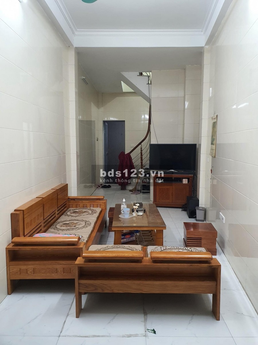 Bán nhà mới 5 tầng Nguyễn Văn Cừ, Long Biên, diện tích 35m2, 2 mặt thoáng trước Sau, giá 2 tỷ