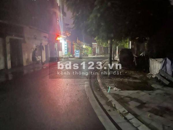 Bán nhà nguyên căn gara ô tô vỉa hè kinh doanh đỉnh, lô góc…