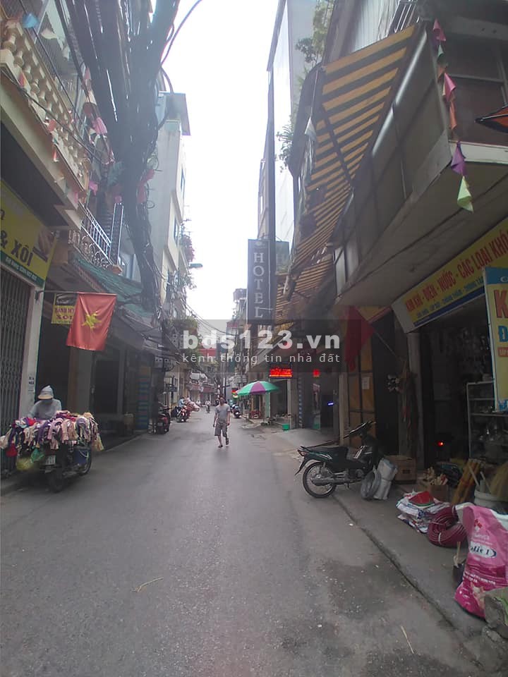 Bán nhà mặt ngõ Đường Giáp Bát. Diện tích 78m2. 4 Tầng. Mặt tiền 7m. Giá 5.9 Tỷ.