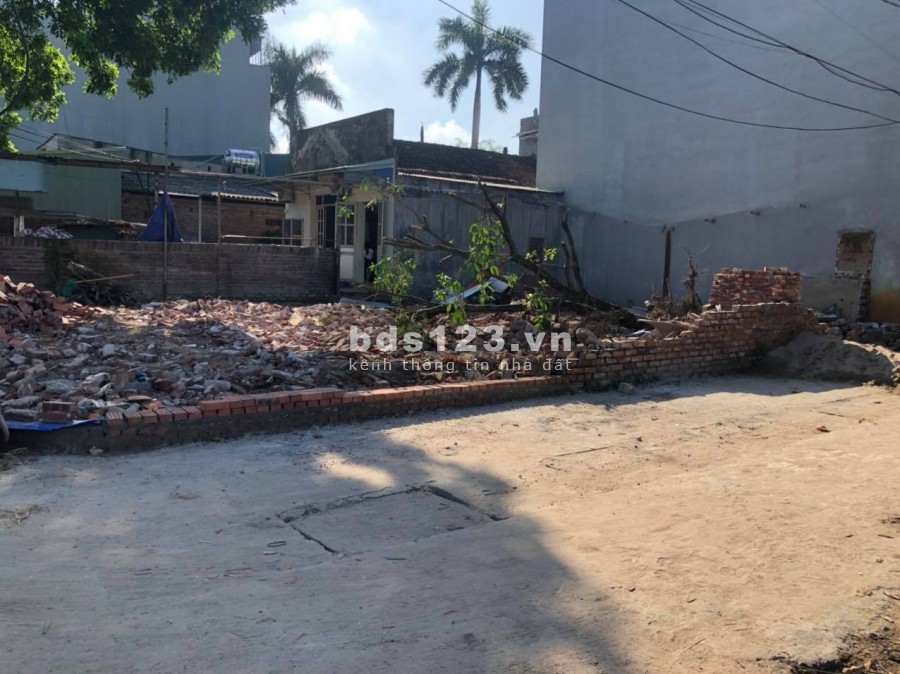 Tôi cần bán 200m2 đất 2 mặt tiền xã Vân Nội, huyện Đông Anh, Hà Nội.