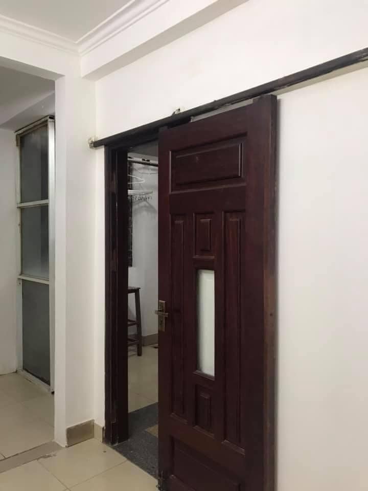 Bán Nhà Ngõ 1194 đường Láng 30m đúc kiên cố 5 tầng, mặt tiền 5.8m, giá bán 2.99 tỷ