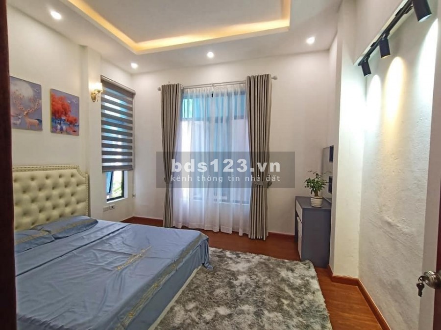 Bán nhà view hồ Linh Đàm giá bán 3,2 tỷ 30m ô tô tránh, mặt tiền rộng, giá chốt linh động