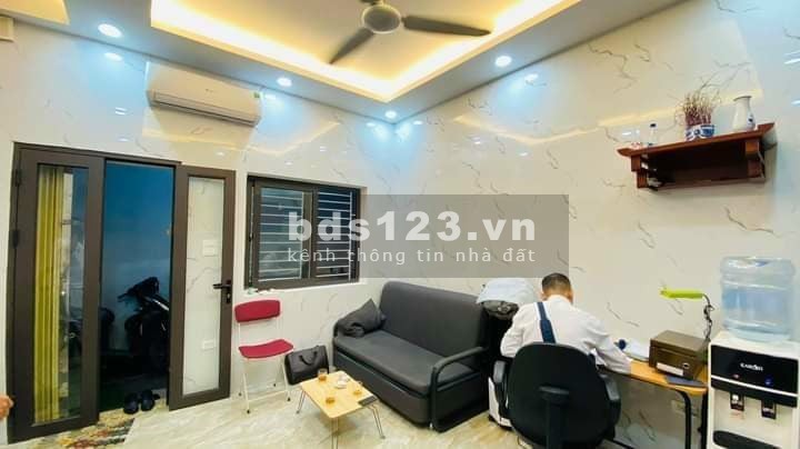Bán nhà Trương Định Quận Hoàng Mai nhỏ xinh diện tích 30m2, mặt tiền 4,5m, giá 1,85 tỷ