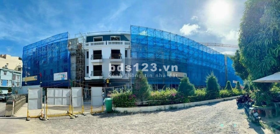 Nhà phố cao cấp shophouse thương mại Richmond Quy Nhơn, giá chỉ 68 triệu/m2 sổ từng căn