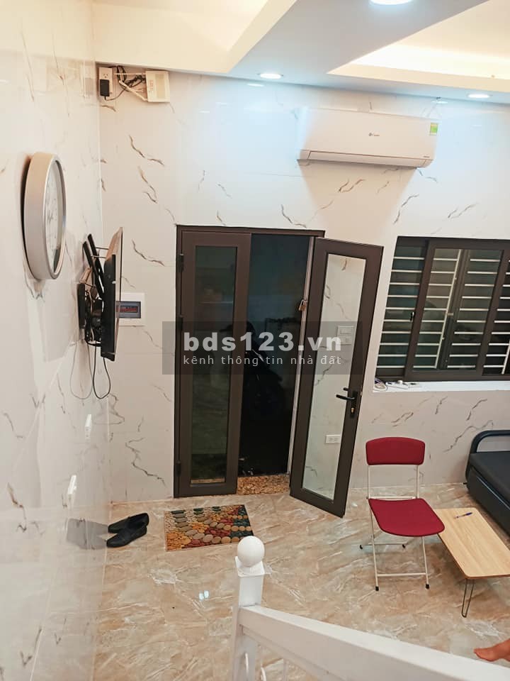 Bán nhà nguyên căn Trương Định, gần phố đẹp lung linh dt 20.9m2, giá hơn 1 tỷ, sổ sẵn