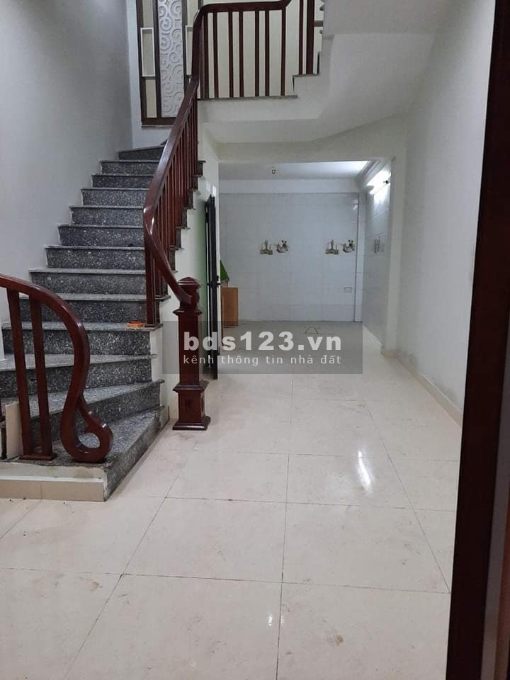 Bán gấp nhà Cổ Điển huyện Thanh Trì 40mét, đúc kiên cố 4 tầng giá 2.25 tỷ Liên hệ: 0379146261