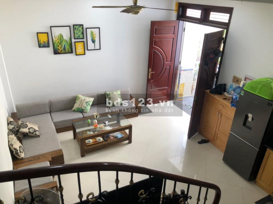 Nhà đẹp ở ngay ngõ rộng thông gần đường tại Nguyễn Văn Cừ, Long Biên, dtsd 42m2, giá 3.35 tỷ