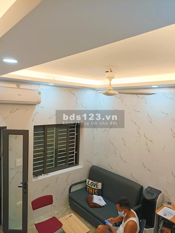 Bán nhà nguyên căn Trương Định, gần phố đẹp lung linh dt 20.9m2, giá hơn 1 tỷ, sổ sẵn