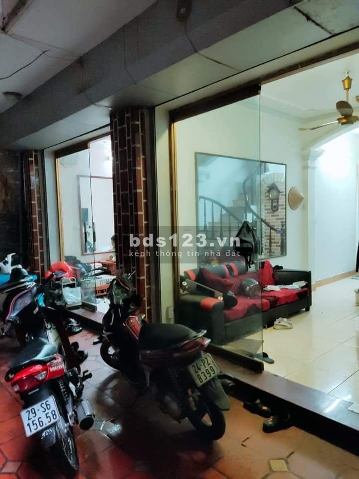 Bán nhà chính chủ Khương Trung 57m2 giá 5.4 tỷ mua 1 được 2 vừa ở vừa cho thuê.