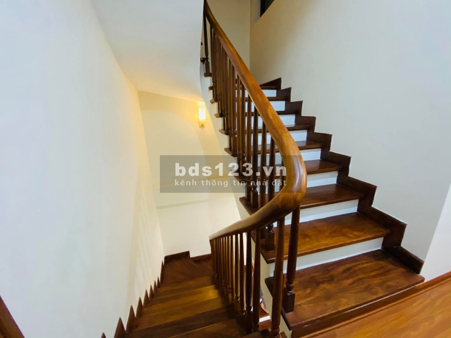 Nhà siêu đẹp Phố Nguyễn Ngọc Vũ 6 tầng mặt tiền thoáng 6,5 tỷ , e Hưng O568494444