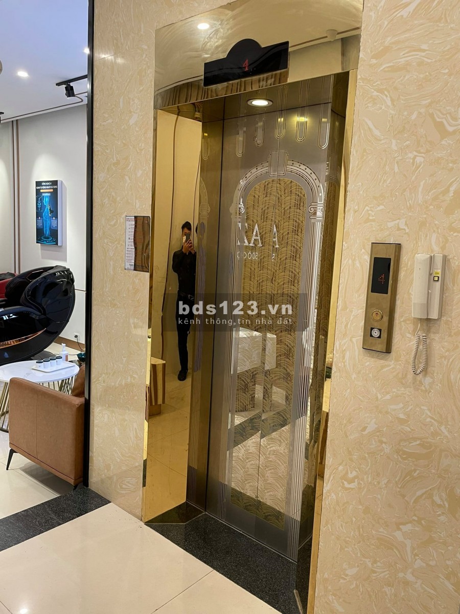 Siêu phầm ngã 6 Ô Chợ Dừa mặt tiền khủng vỉa hè 6.9m, 5 tầng, thang máy mạ vàng, lh O94367O2O5