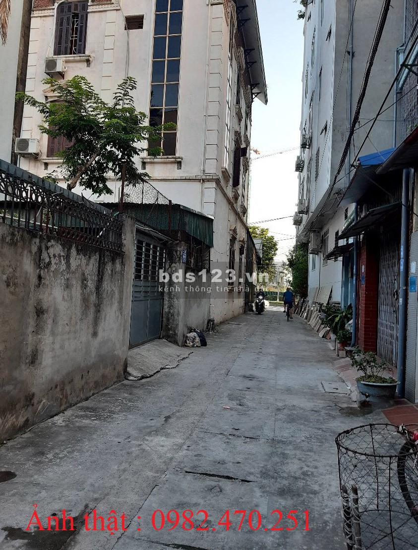 Bán nhà Lê Trọng Tấn, Quận Hà Đông, ô tô dtsd 42m2 4 tầng, 4.2m mặt tiền giá bán 4.35 tỉ.