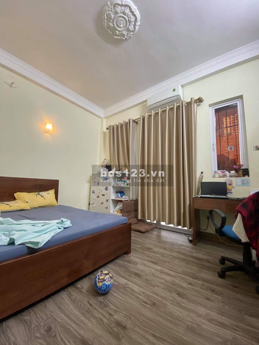 Bán nhà Khâm Thiên 46m2 4.2 tỷ. Ngõ rộng thông thoáng, gần phố. Nhà đẹp ở luôn