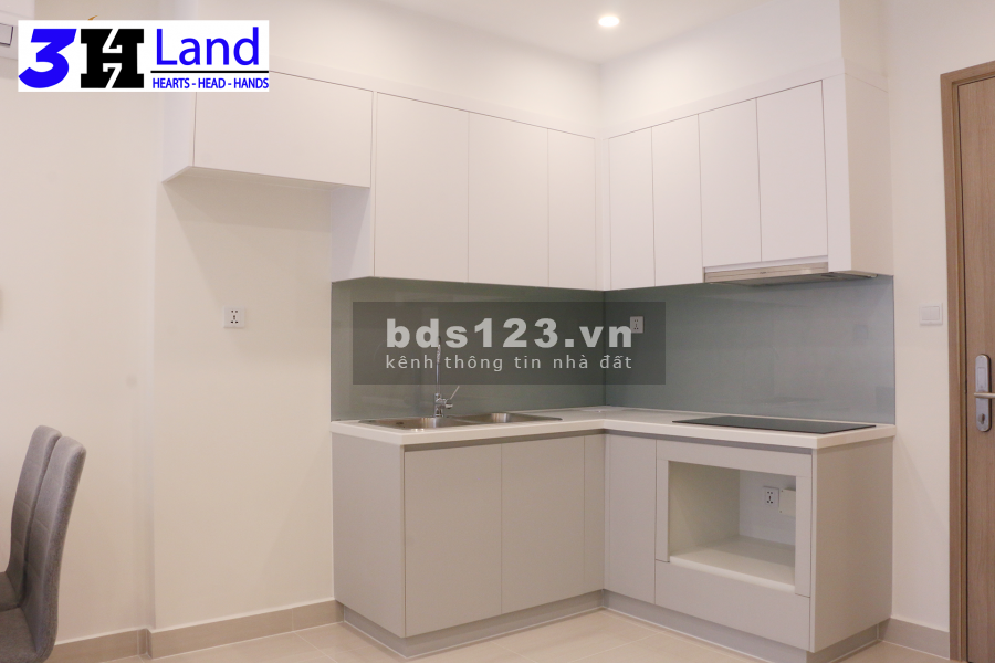 Chính chủ cho thuê căn 1 phòng ngủ 43m2 nội thất ơ bản 6,5tr tại Vinhomes Smart City