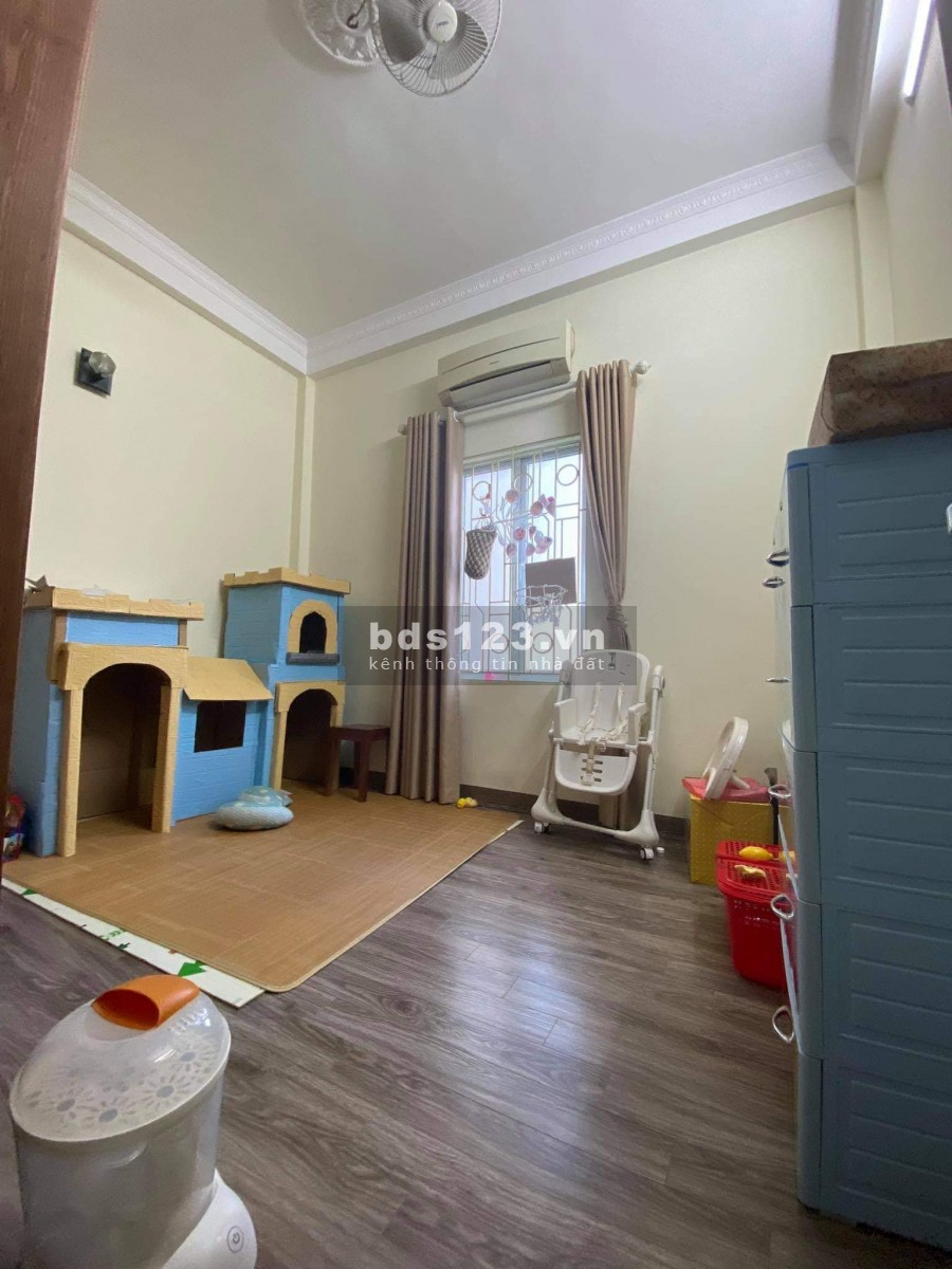 Bán nhà Khâm Thiên 46m2 4.2 tỷ. Ngõ rộng thông thoáng, gần phố. Nhà đẹp ở luôn