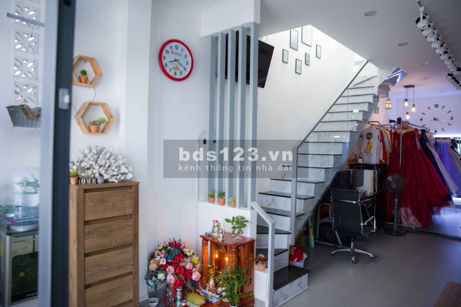 Bán nhà mặt tiền đường lớn kinh doanh Trường Thọ, giá bán…