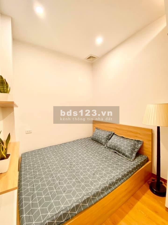 Nhà siêu đẹp, giá siêu rẻ, Đường Láng, Lô Góc diện tích 38m2, 5 tầng, giá 3,8 tỷ