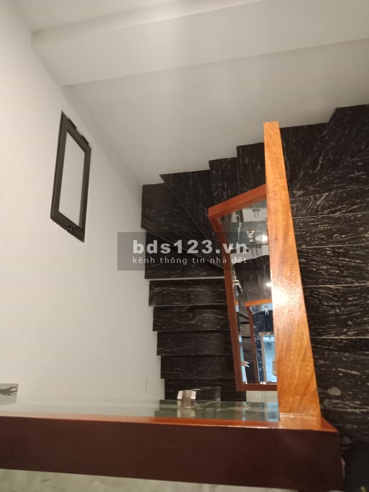Bán nhà 4 tầng chính chủ, 41m2, mt 4m nở hậu Ngọc Hồi, Thanh Trì giá 2.2 tỷ, 0378292262