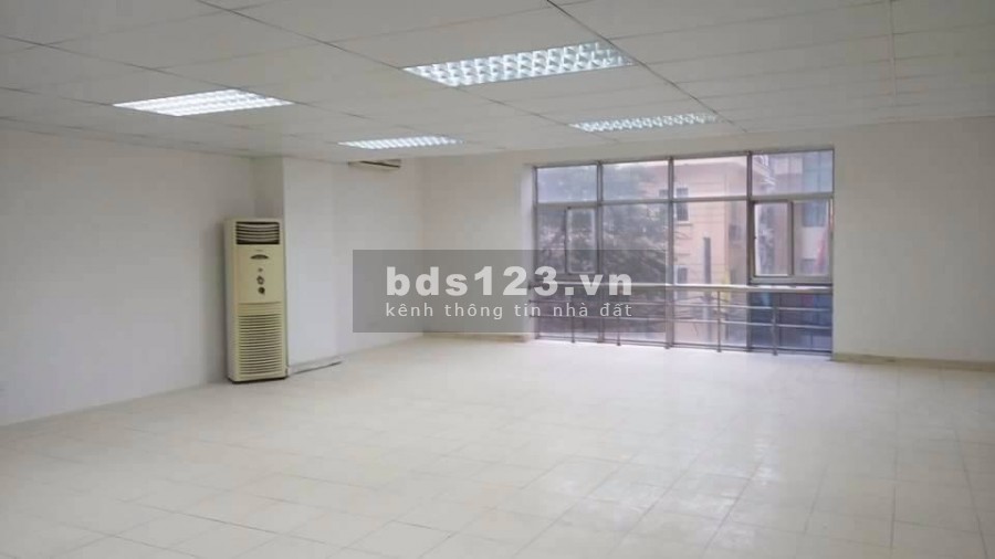 Cho thuê văn phòng mặt ngõ 1277 giải phòng hoàng mai vị trí đẹp ,oto đõ cửa