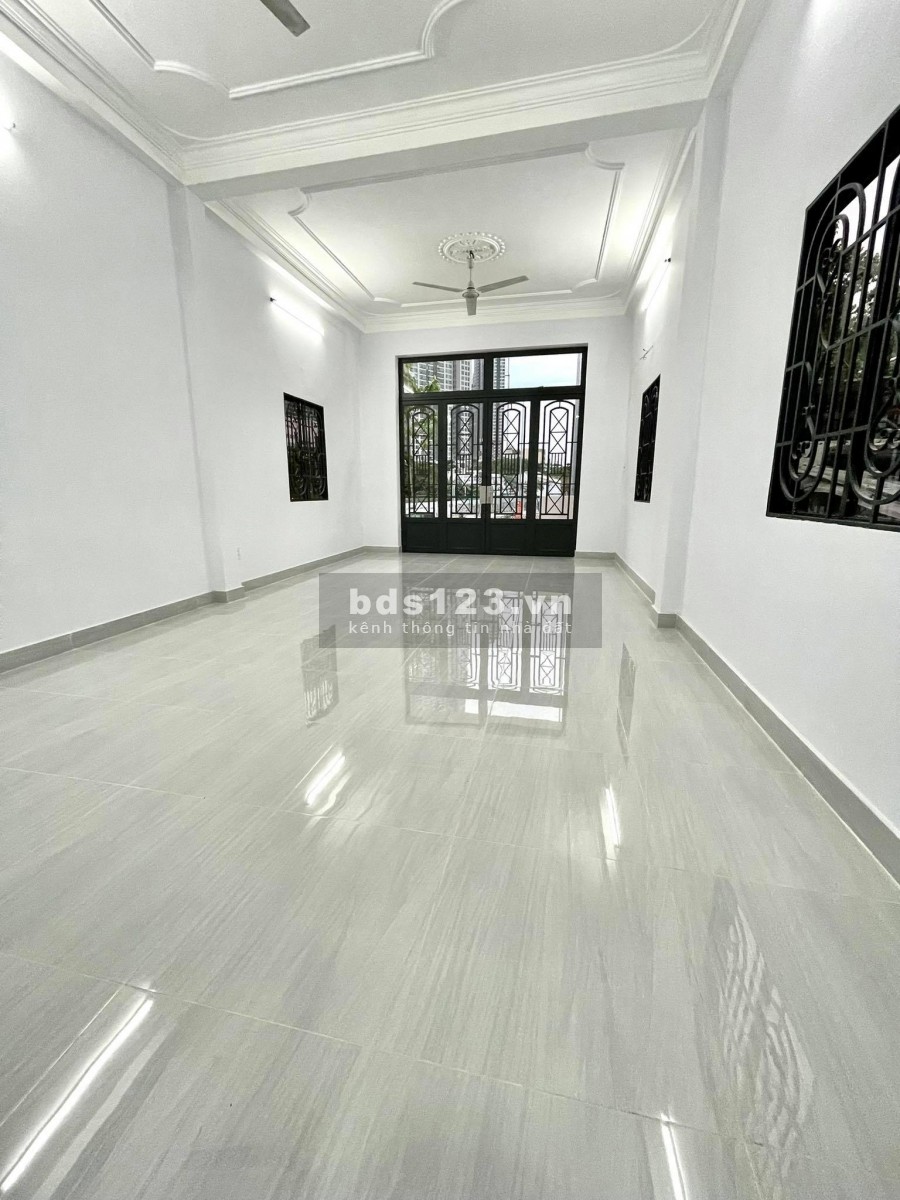 Chính chủ cho thuê mặt tiền Nguyễn Hữu Cảnh Bình Thạnh, 5.9X18, nhà mới đẹp, vị trí kinh doanh đỉnh.