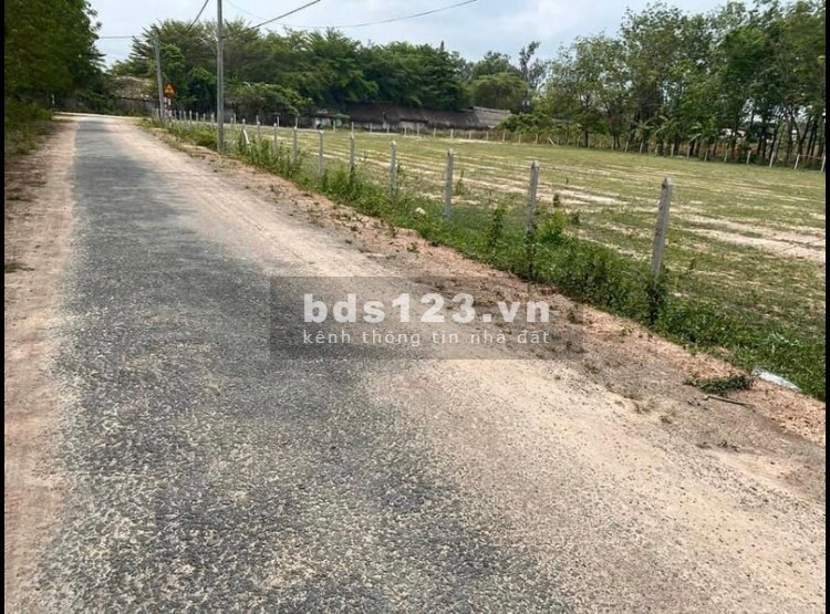 Cần bán đất đường nhựa 1/ Bà Thiên vô 500m khu dân cư 74m ngang dài 50 gần 4000m2