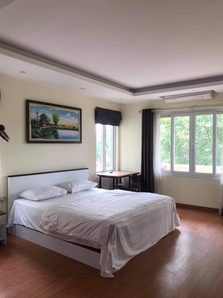 Nhà nguyên căn lô góc nhà mới gần đường, Ngọc Hà dtsd 79m2, 4 tầng, MT 5m giá 8.5 tỷ