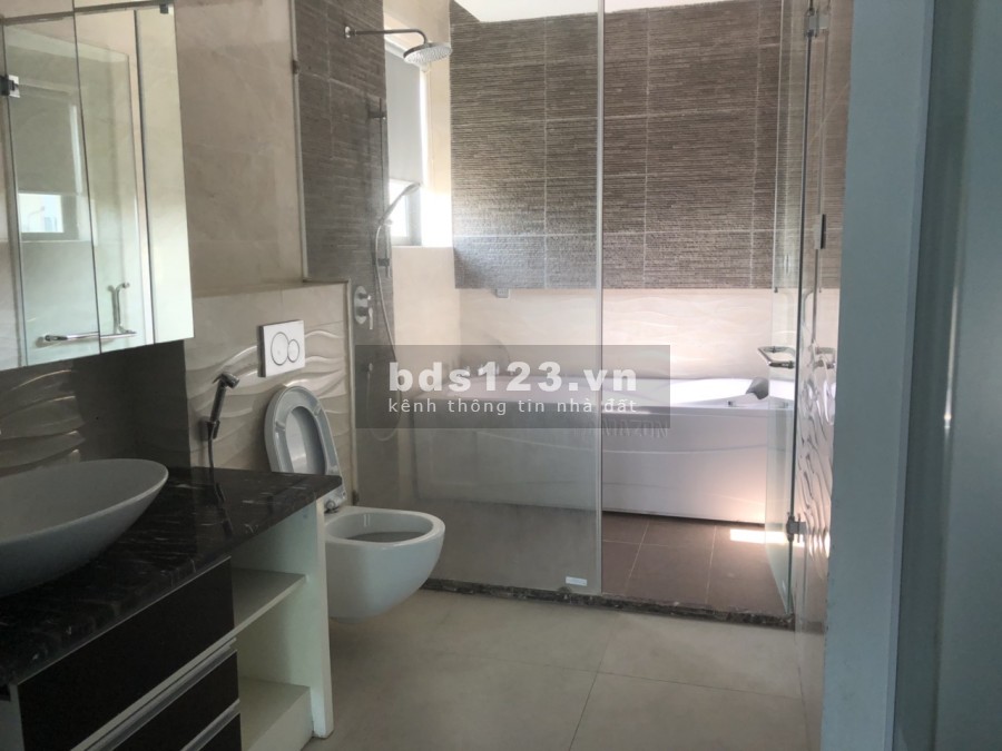 Tòa nhà 82 Tuệ Tĩnh,Hai Bà Trưng cho thuê các diện tích 60m2-115m2,giá từ 22 triệu.lh 0337004849