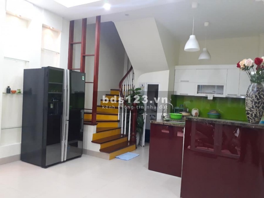 Ngõ thông Kinh doanh, Ô tô vòng quanh, 5 tầng Trung tâm Đống Đa, chỉ 5.5 tỷ