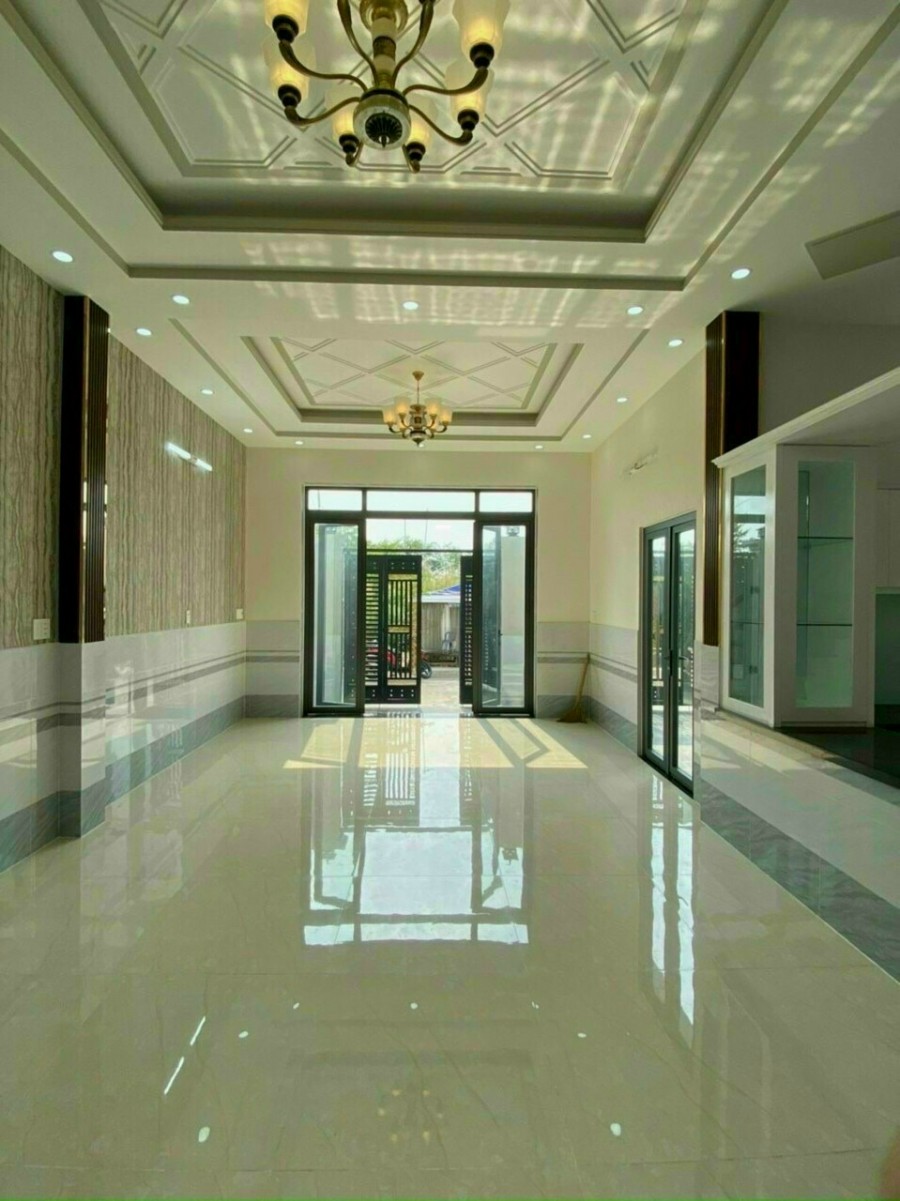 Bán nhà nguyên căn chính chủ khu dân trí cao, hẻm xe hơi, có gara để xe riêng, giá 4,8 tỷ dt 84m²