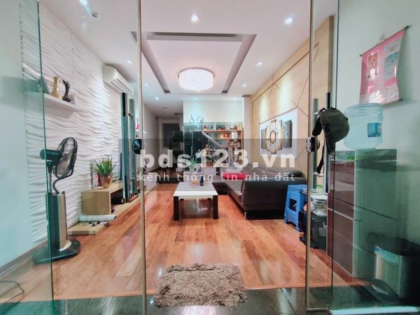 Nhà đẹp Bồ Đề, 50m, MT 5m, 5 tầng, gara ô tô, thang máy, chỉ 6.1 tỷ, gần hồ, an sinh đỉnh, ở sướng