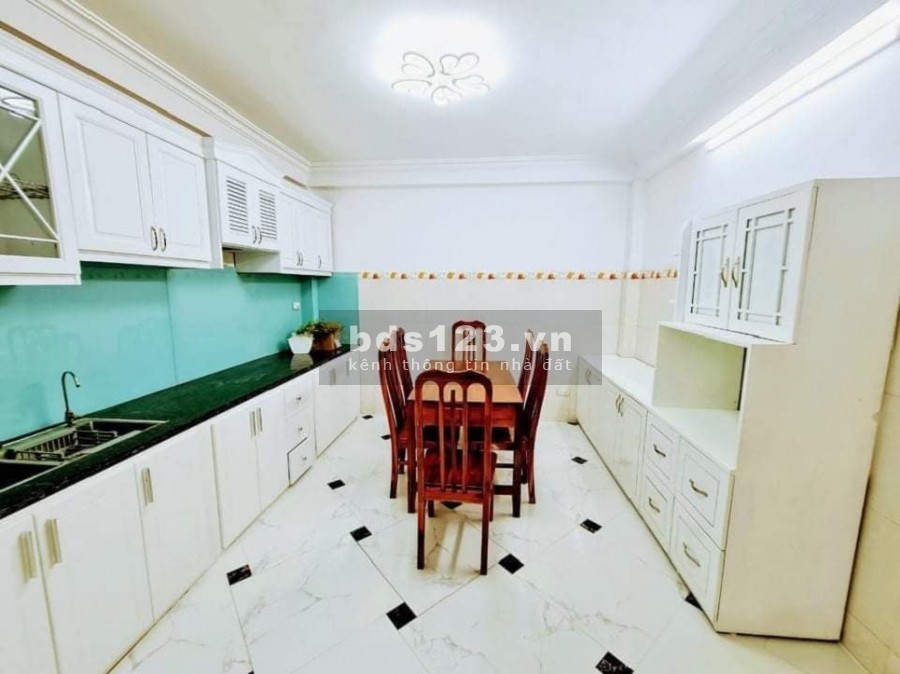 Bán nhà diện tích rộng giá rẻ ô tô kinh doanh Định Công Hoàng Mại, giá bán 2.95 tỷ