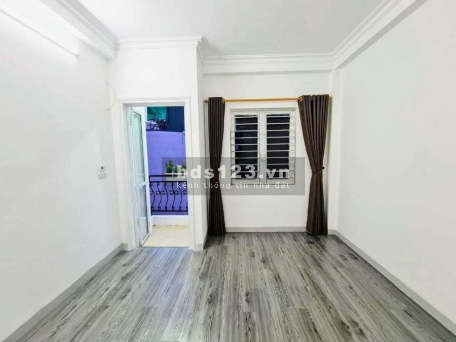 Bán nhà diện tích rộng giá rẻ ô tô kinh doanh Định Công Hoàng Mại, giá bán 2.95 tỷ