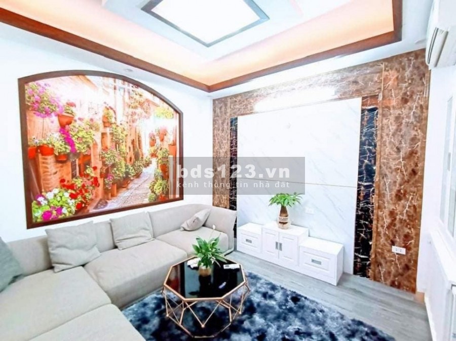 Bán nhà diện tích rộng giá rẻ ô tô kinh doanh Định Công Hoàng Mại, giá bán 2.95 tỷ
