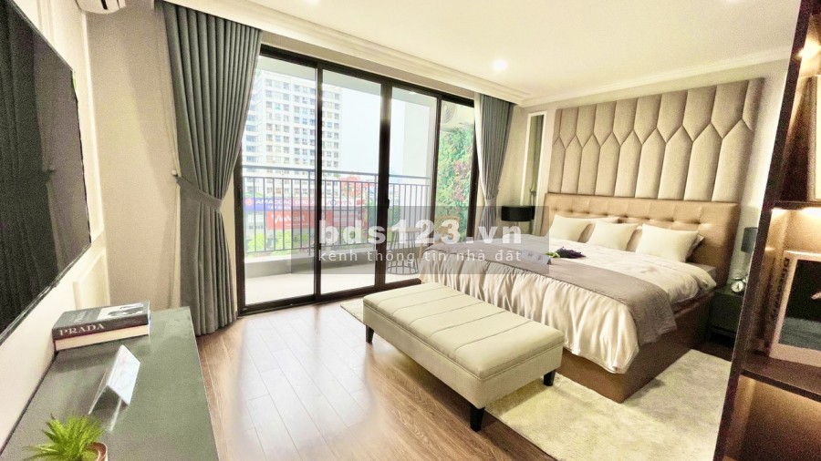 Bán căn hộ 3PN/168m2, Full đồ, Giá 5,6 tỷ, View Hồ Tây + Lotte Mall. Dự án Udic Westlake