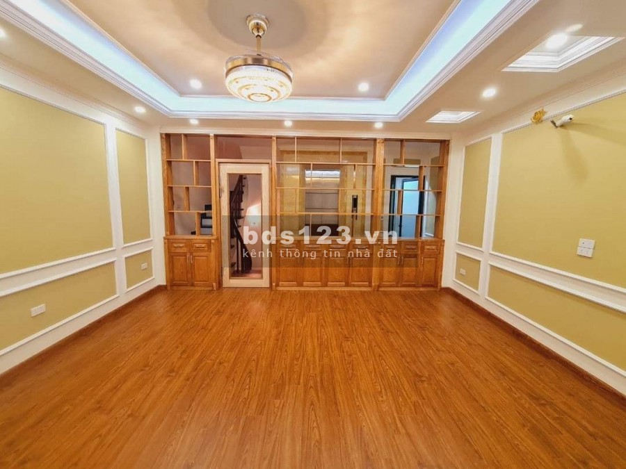 Phân lô Quan Nhân, Quận Cầu Giấy, diện tích sử dụng 50m2, đúc kiên cố 7 tầng, Ô tô tránh