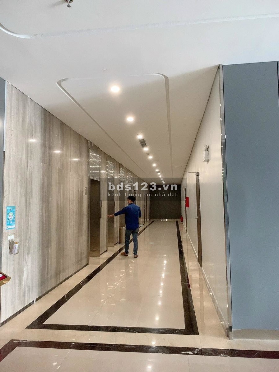 Bán căn góc tầng cao view Hồ Tây giá tốt+ nội thất chủ đầu tư giá bán 3.8 tỷ, sổ sẵn