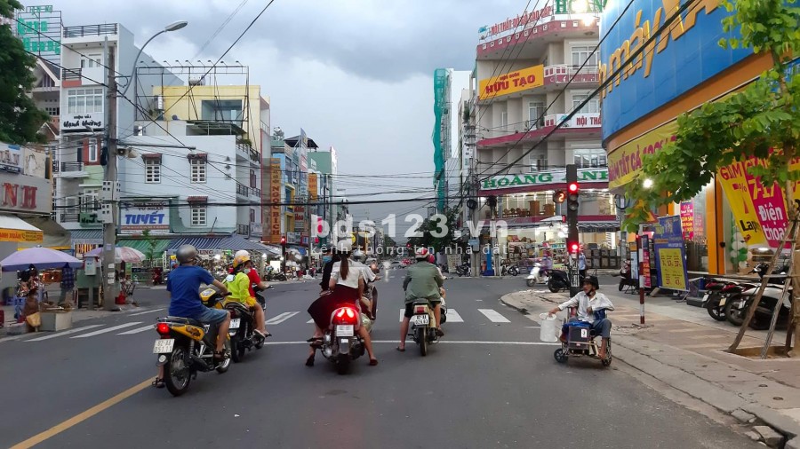 Chính chủ, cần bán gấp lô đất ngay trung tâm mặt tiền đường Hùng Vương giá cực sốc mùa Covid