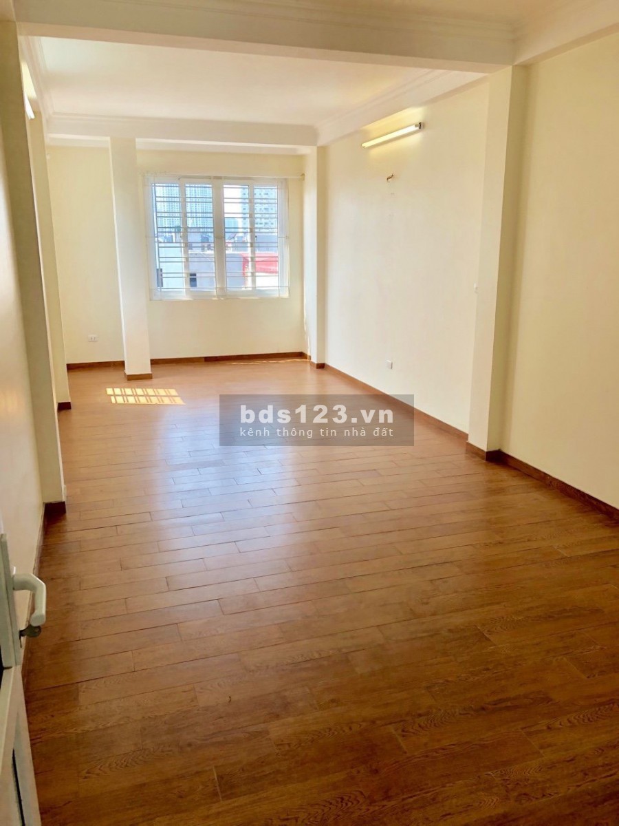 Cần cho thuê Gấp văn phòng diện tích 30m2 tại 47 Đặng Tiến Đông, an ninh tốt tiện ích đủ