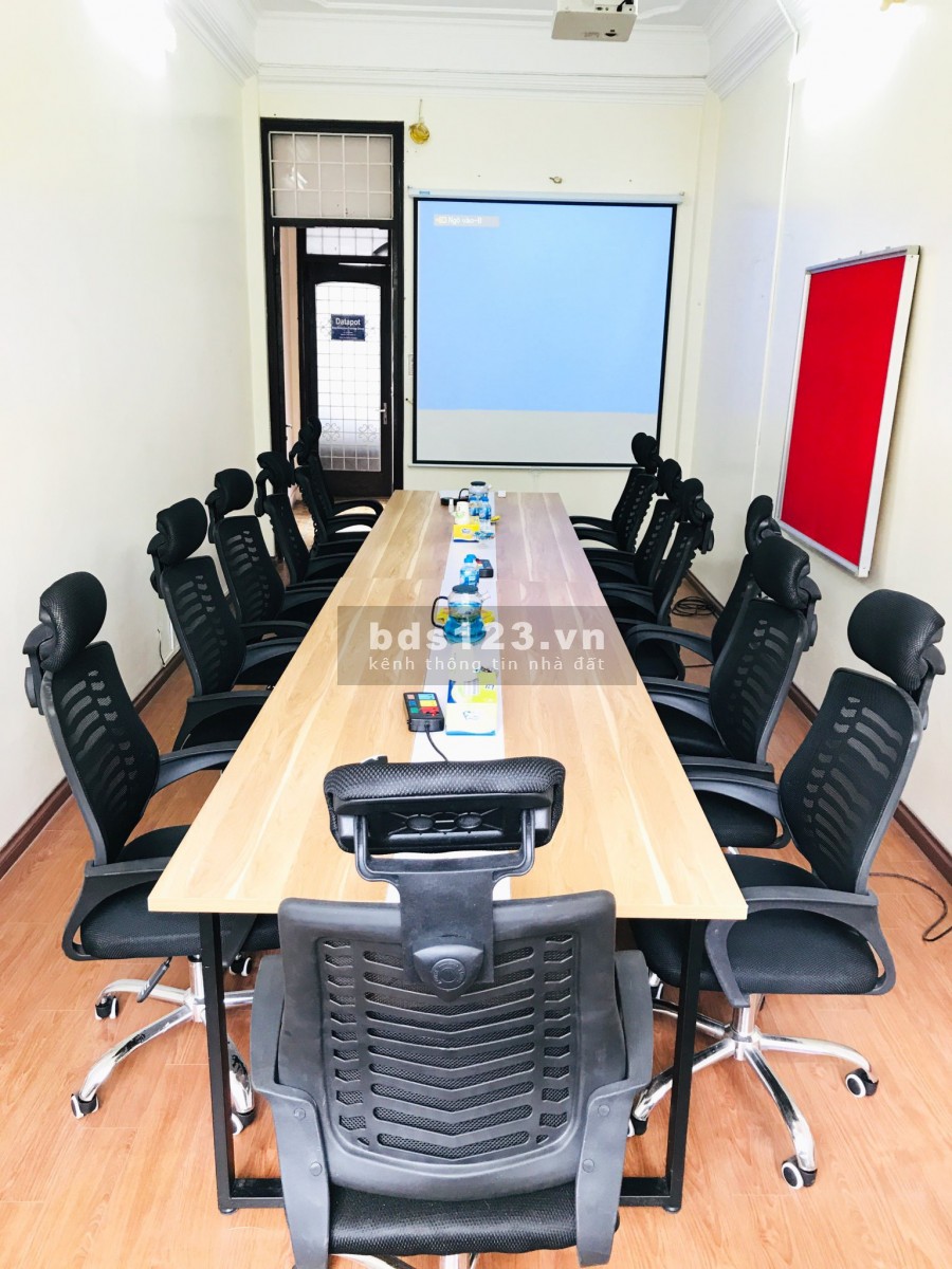 Cần cho thuê Gấp văn phòng diện tích 30m2 tại 47 Đặng Tiến Đông, an ninh tốt tiện ích đủ