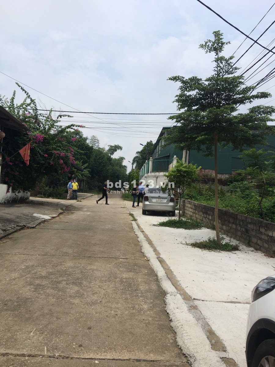 Chỉnh nhỉnh 1 tỷ sở hữu ngay lô góc 2 mặt tiền diện tích 353m2, sổ đỏ Hà Nội, giá 4.5 triệu/m2