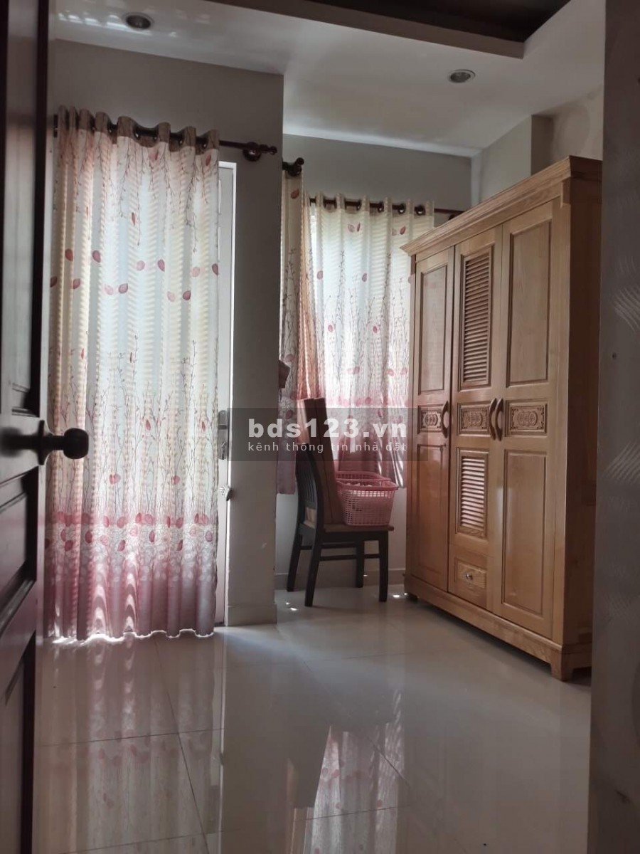 Nhà đẹp 4 tầng kiên cố. Cạnh Ngân hàng MSB Bàu Cát giá bán 6,2 tỷ khu dân cư đông đúc