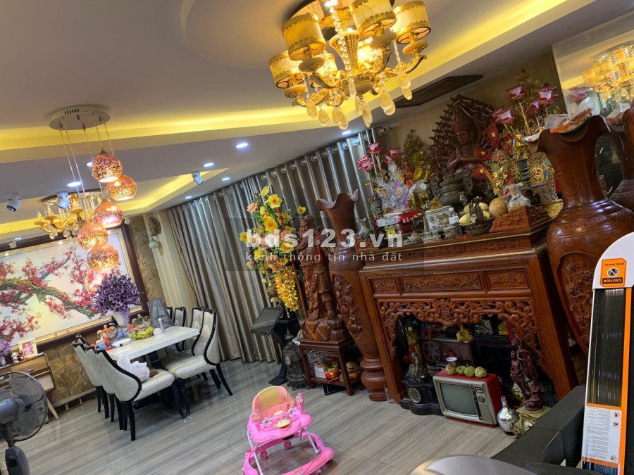 Chủ nhà cần bán căn hộ chung cư mini tại Ngọc Thụy, diện tích sử dụng 100m2 giá 1.8 tỷ