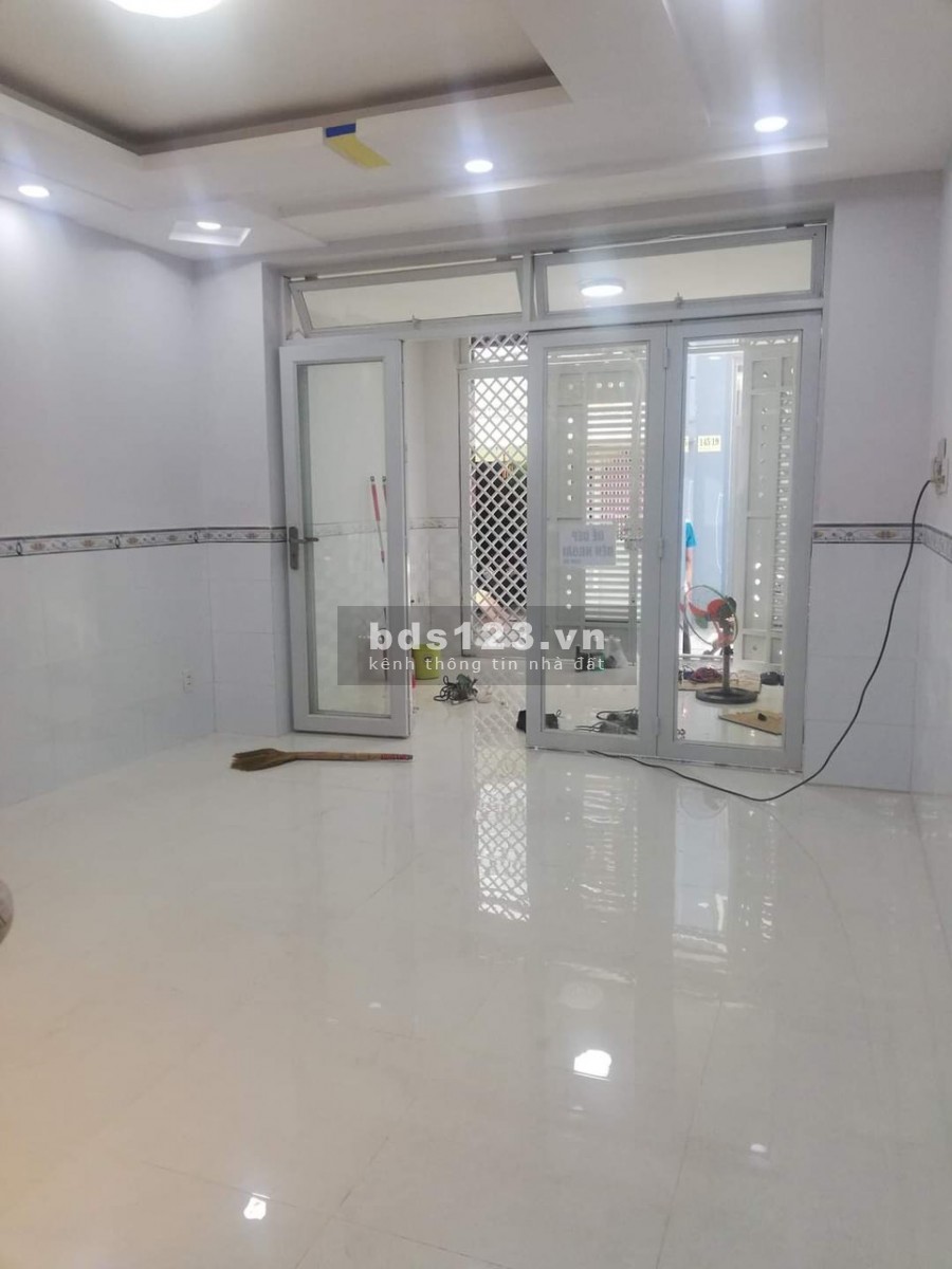 Nhà nở hậu nguyên căn hẻm xe hơi đường Trần Bá Giao Gò Vấp dtsd 51m2 giá 4.1 tỷ, thương lượng