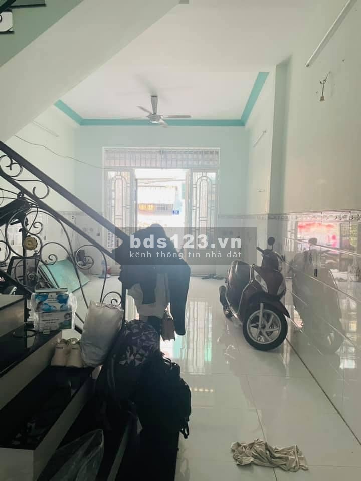 Bán nhà 2 mặt tiền trước sau kinh doanh đa ngành nghề, diện tích đẹp, giá đầu tư tốt
