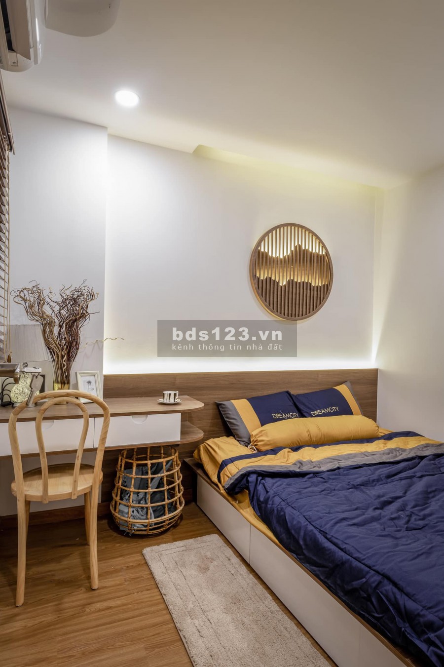 Nhà đẹp Nguyễn Sơn, ô tô thông, diện tích sử dụng 55m2, 5 tầng, mặt tiền 4m, giá 6.3 tỷ