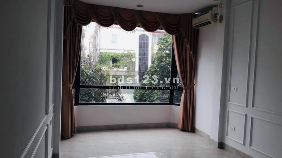 Bán tòa văn phòng mặt tiền Trần Quốc Hoàn 7 tầng, dtsd 60m2 mặt tiền 5m ngõ ô tô tránh