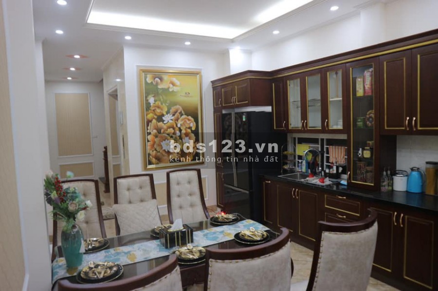 Chính chủ bán nhà mặt Ngõ Lạc Long Quân 60mx6T oto đỗ kinh doanh trên 10 ty 0969040000.