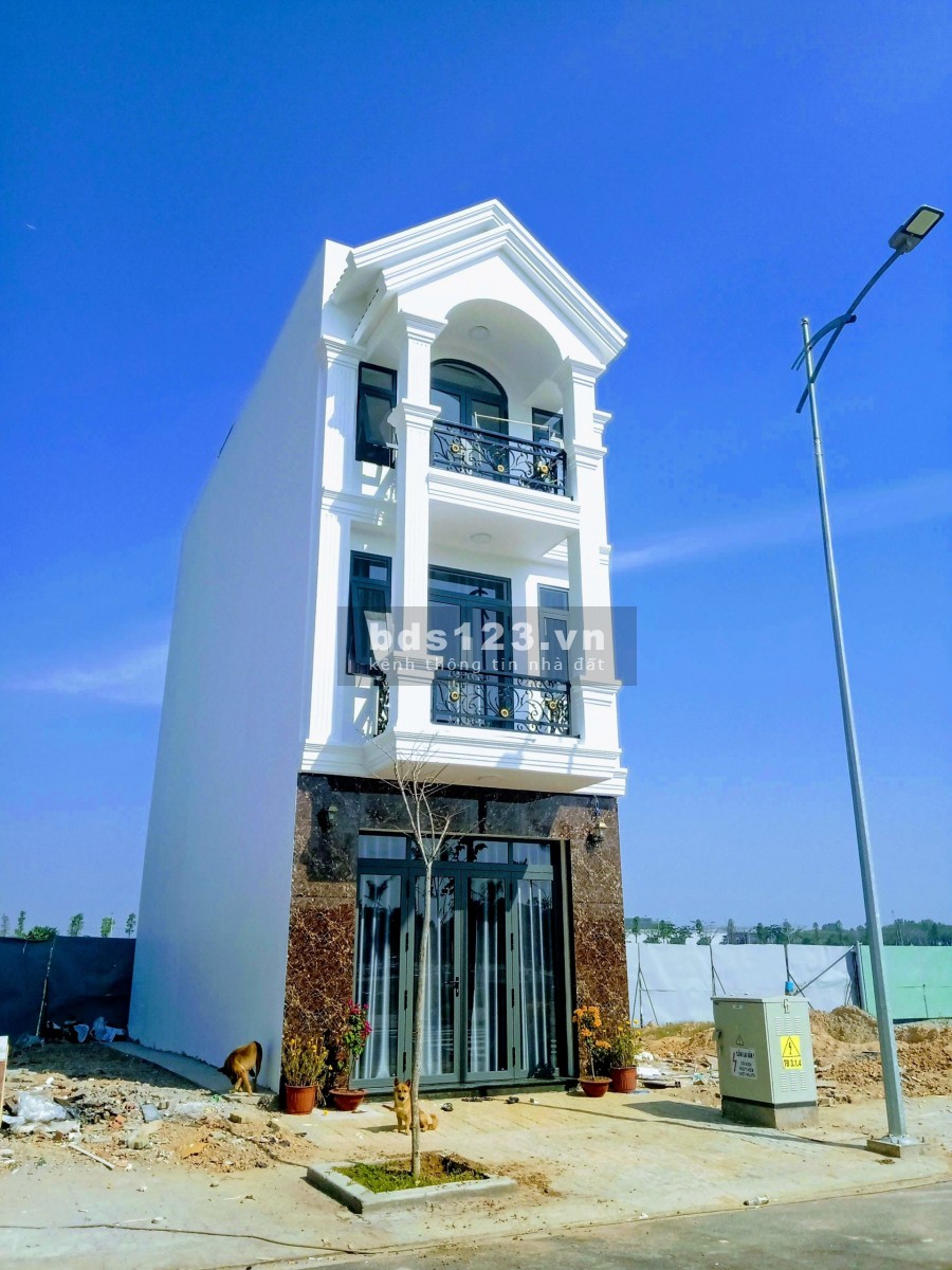 Nhà phố 1 trệt 2 lầu, dtsd 235 m2 giá đầu tư, dễ dàng sở hữu hỗ trợ vay lãi suất thấp