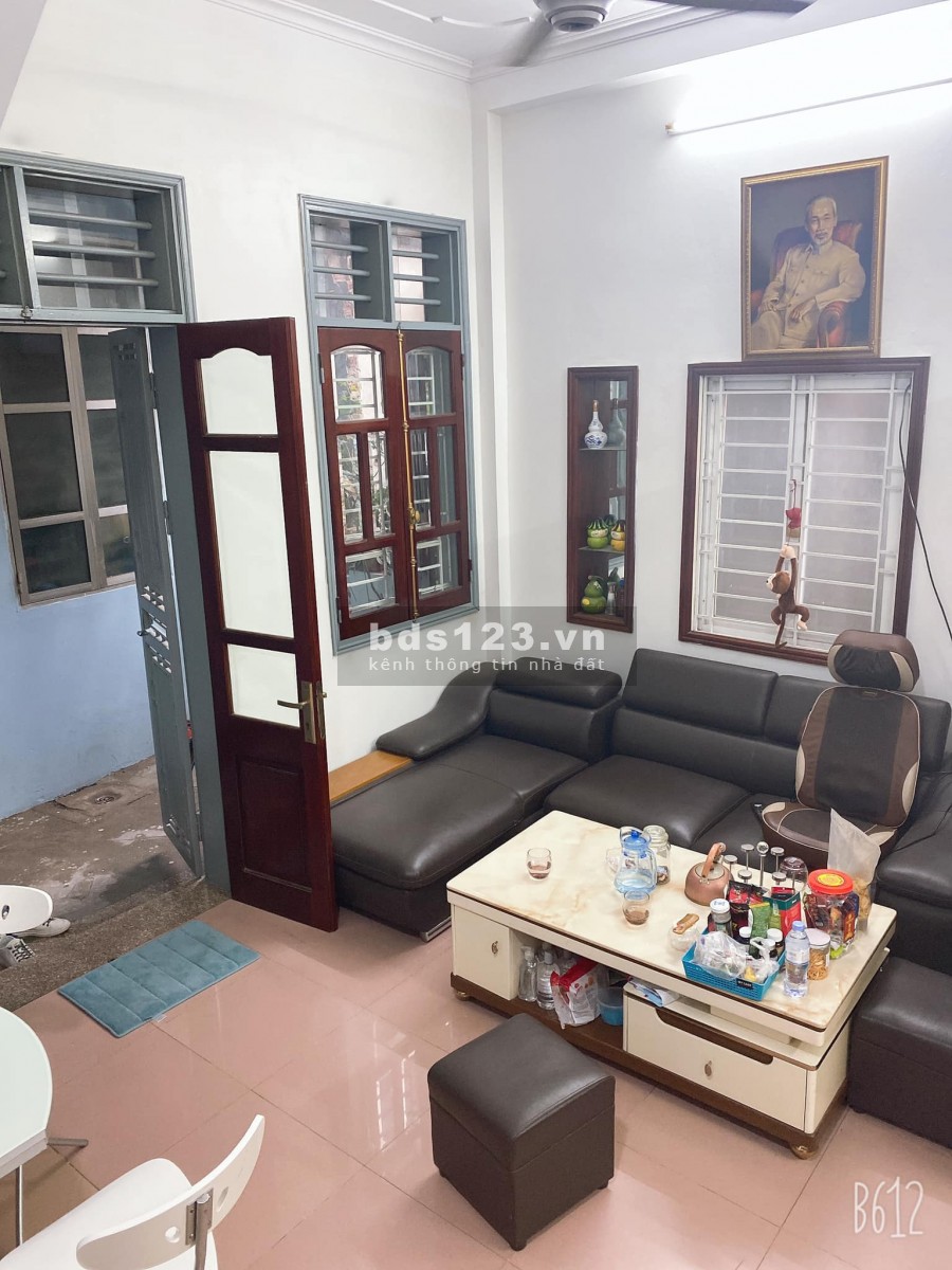 Bán nhà Mỹ Đình, chủ tự xây, 3 mặt thoáng, diện tích 39m2, giá bán 3.x tỷ (x nhà trẻ), lhcc